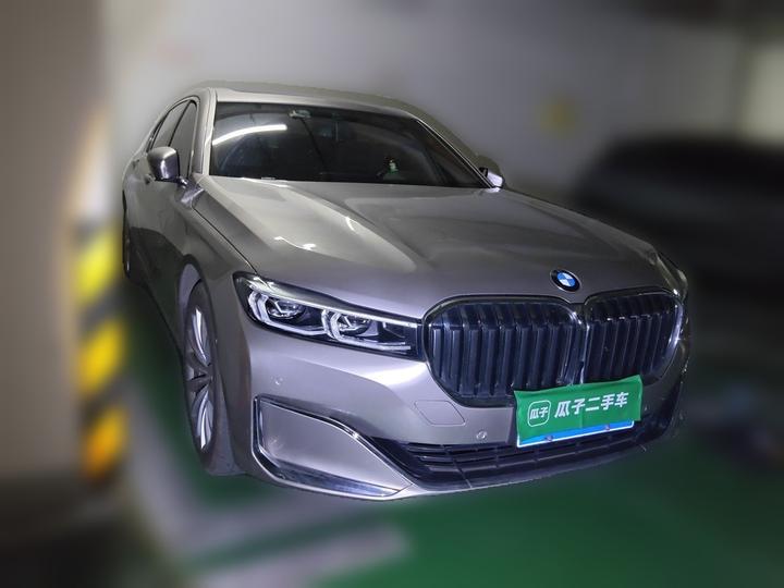 7 Series 2019 730Li Luxury photo 3