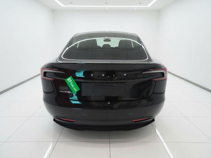 Model 3 2023 RWD photo 5