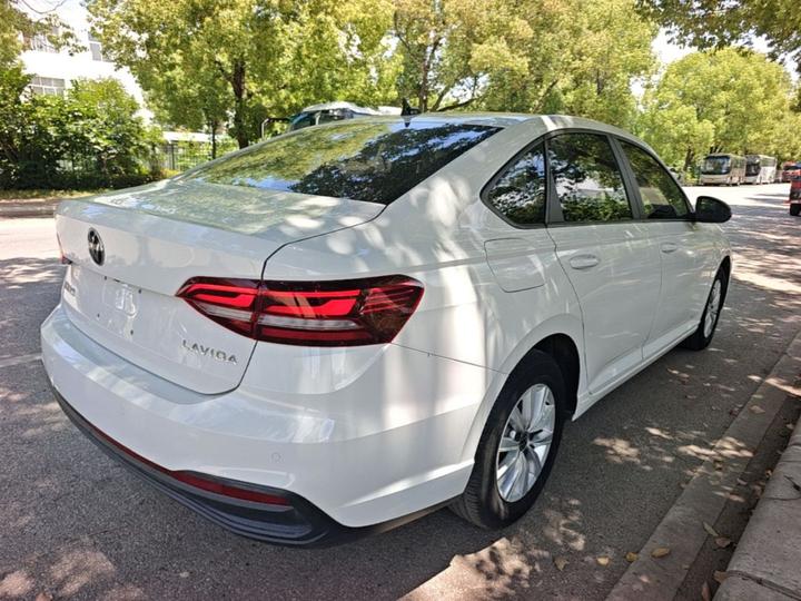 Lavida 2023 Facelift 1.5L AT photo 4