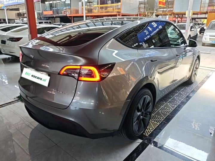 Model Y 2023 Long Range AWD photo 6