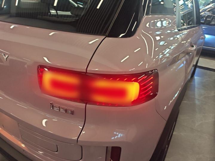 Geely icon 2026 1.5TD photo 7