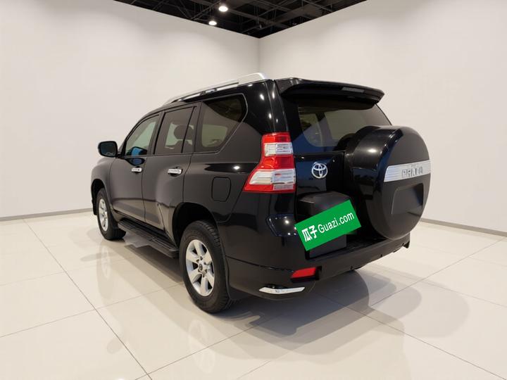 Prado Parallel Import photo 4