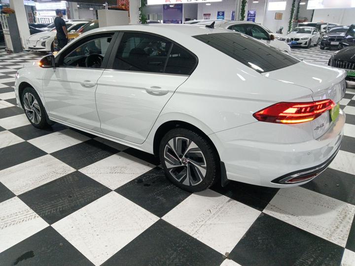 Bora 2025 200TSI DSGPRO photo 3