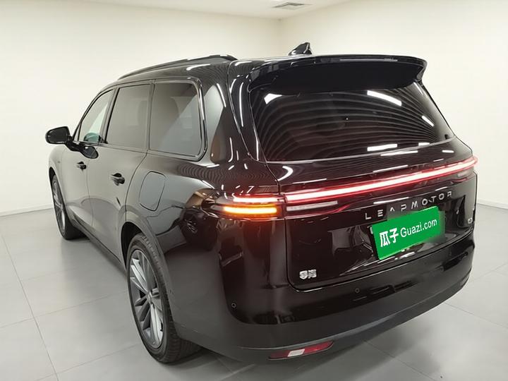 Leapmotor C16 2026 EREV 280 LiDAR Smart Premium 6-Seater photo 4