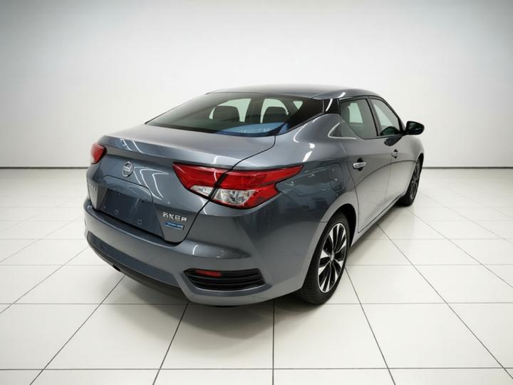 2016 1.6L CVT photo 4