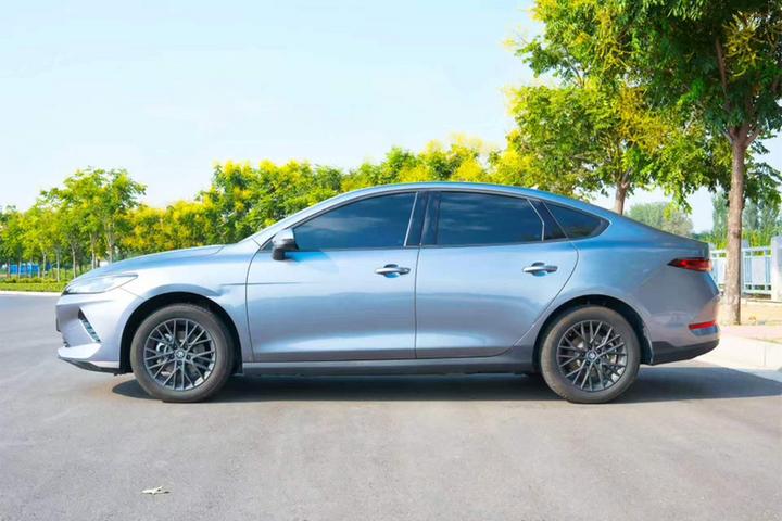 Qin PLUS 2025 EV ADAS 420KM Leading photo 5