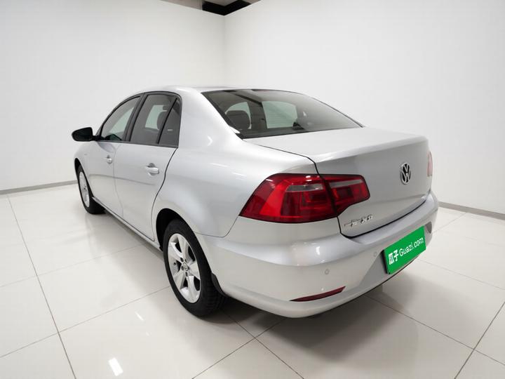 Bora 2014 1.6L AT Comfort photo 4