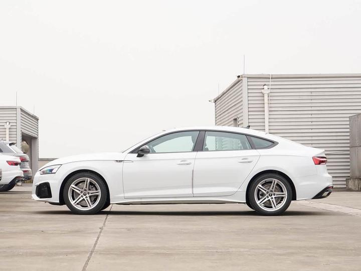 A5 2025 Sportback Collection 40 TFSI Fashion Dynamic photo 4
