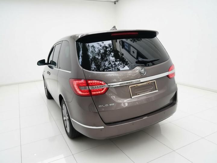 GL8 2014 3.0L GT Luxury Business photo 4