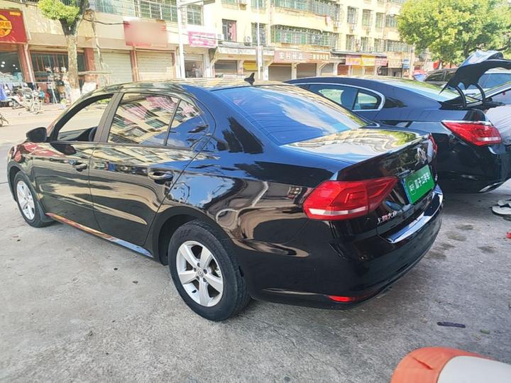 Lavida 2015 1.6L AT photo 4