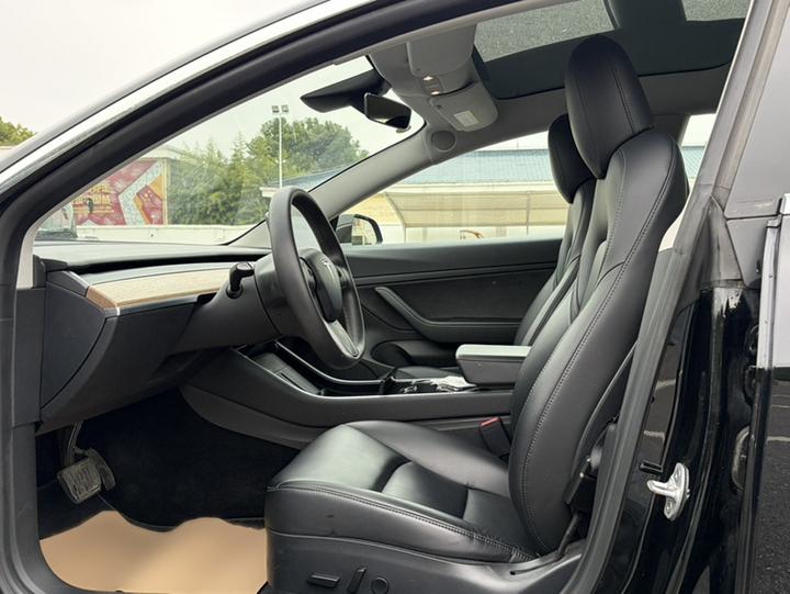 Model 3 2020 Facelift Long Range RWD photo 6