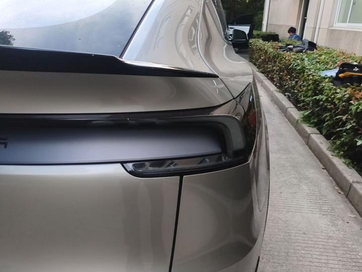 Model Y L 2025 Long Range AWD photo 7