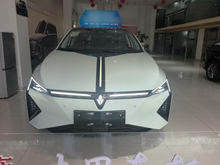 L 2025 + photo 2