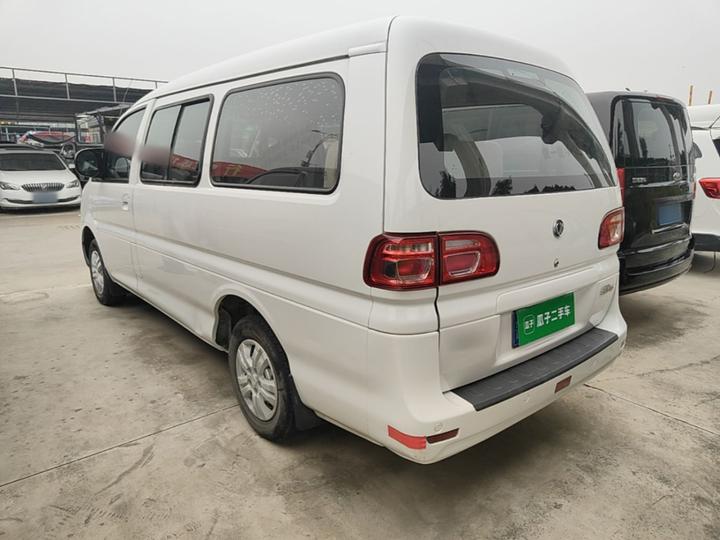 Lingzhi 2019 M5L 1.6L 7-Seater China VI photo 4