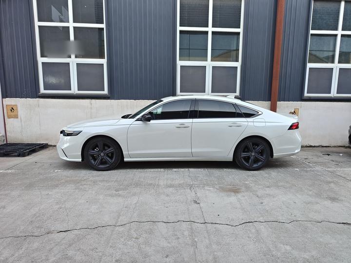 2023 260TURBO Elegant photo 4