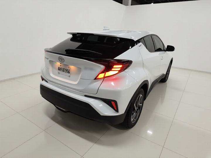 C-HR 2021 2.0L Luxury photo 4