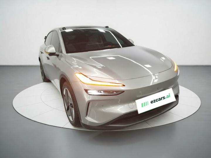 L60 2024 60kWh RWD photo 3