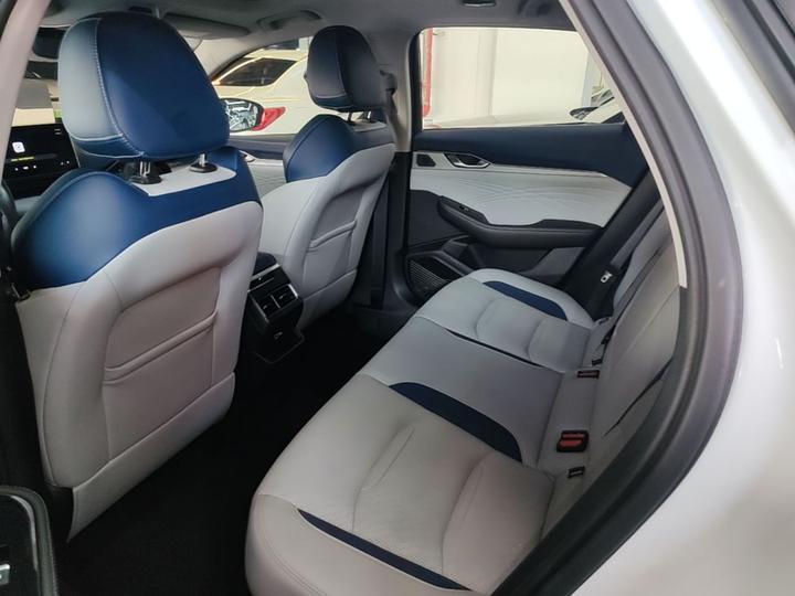 Preface 2021 Facelift 2.0TD Premium photo 4