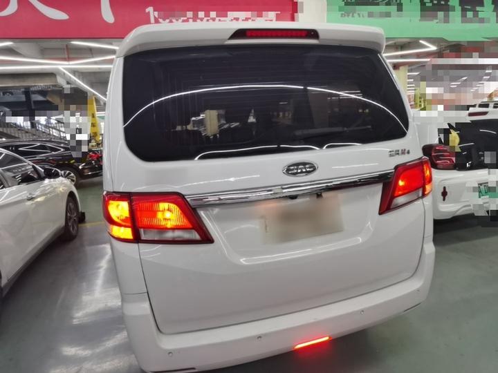Refine M4 2016 2.0L MT Comfort photo 5