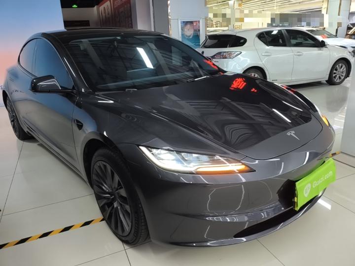 Model 3 2023 RWD photo 3