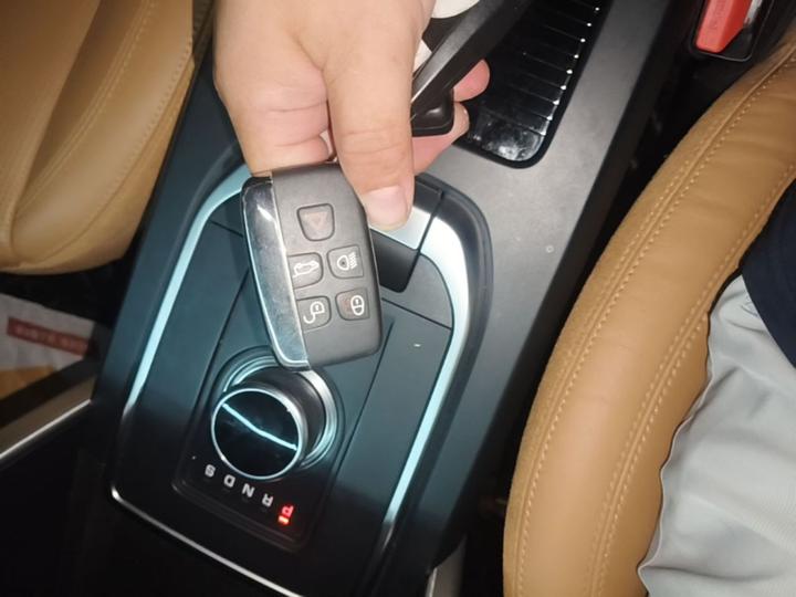 Discovery Sport 2018 240PS HSE LUXURY photo 8