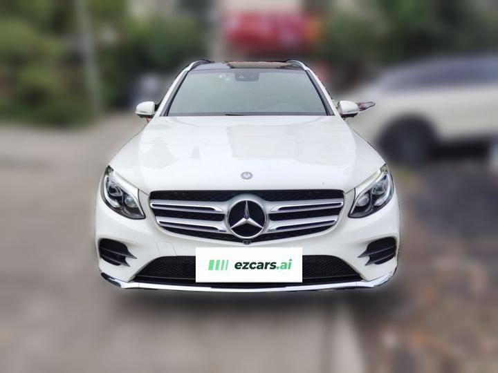 GLC 2017 GLC 300 4MATIC Dynamic photo 2