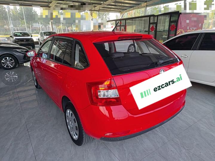 Rapid Spaceback 2016 Facelift 1.4L MT photo 4