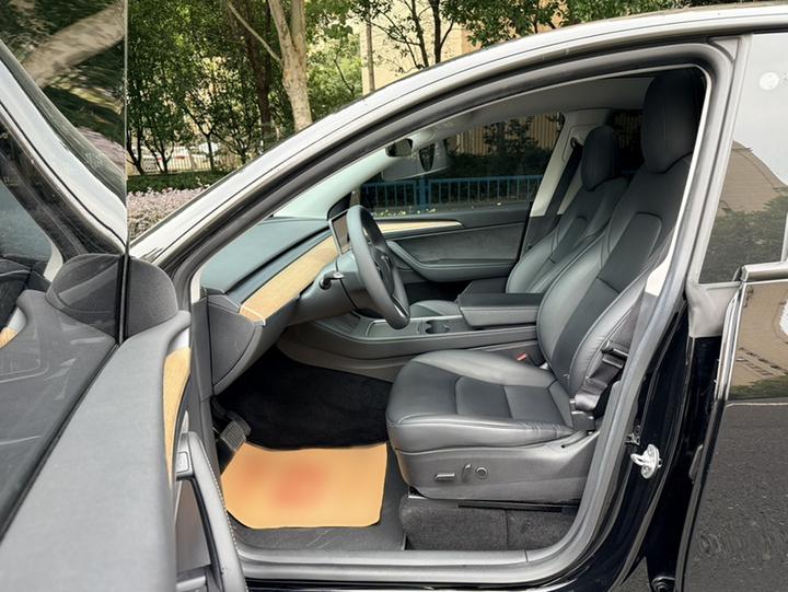 Model Y 2022 Facelift RWD photo 6