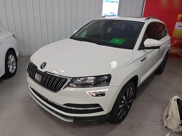 Karoq 2021 TSI280 Luxury