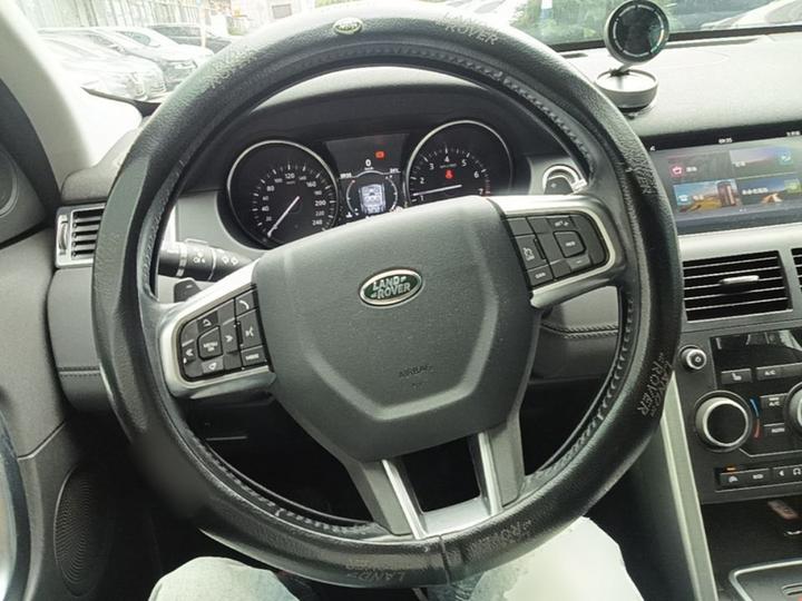 Discovery Sport 2017 2.0T HSE photo 2