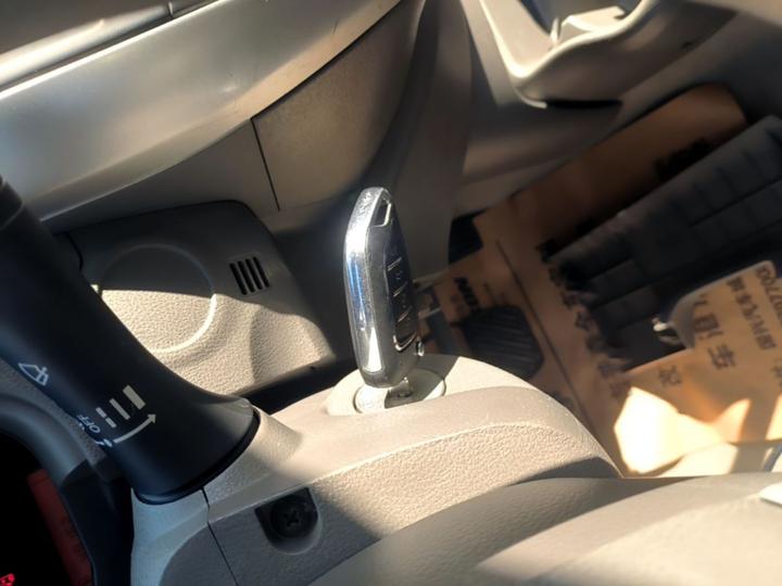 2015 1.5XE CVT Comfort photo 8