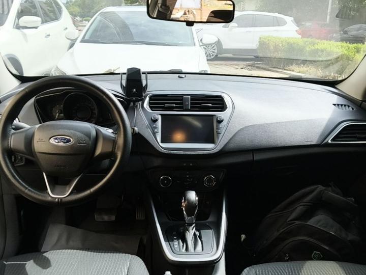 Escort 2019 Facelift 1.5L AT China VI photo 5