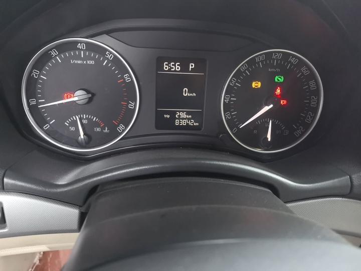 Octavia 2015 Classic 1.6L AT photo 2