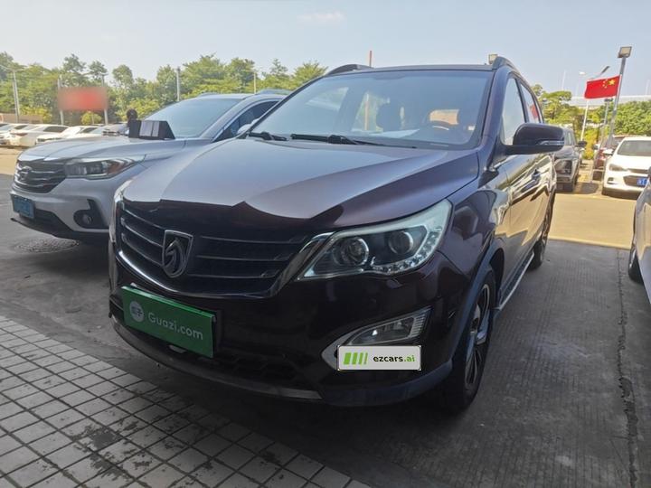 560 2015 1.8L MT Luxury