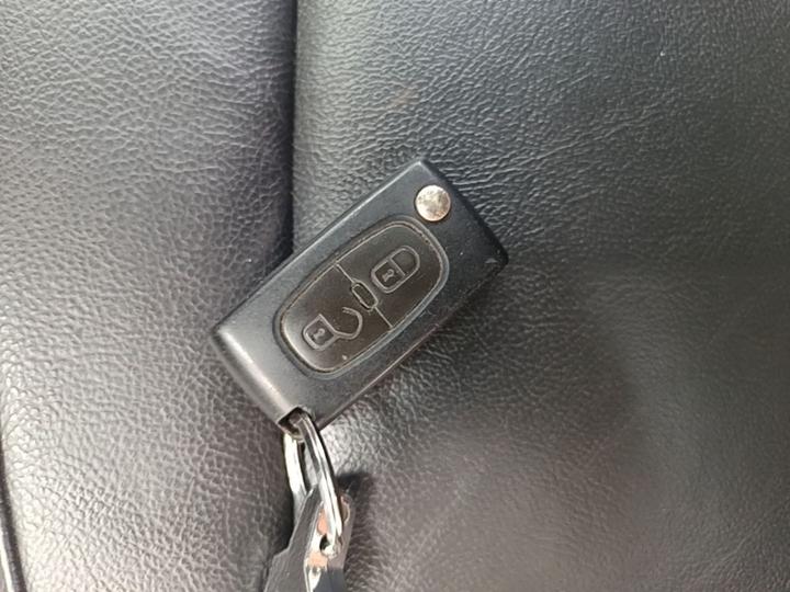 2013 Sedan 1.6L MT photo 8