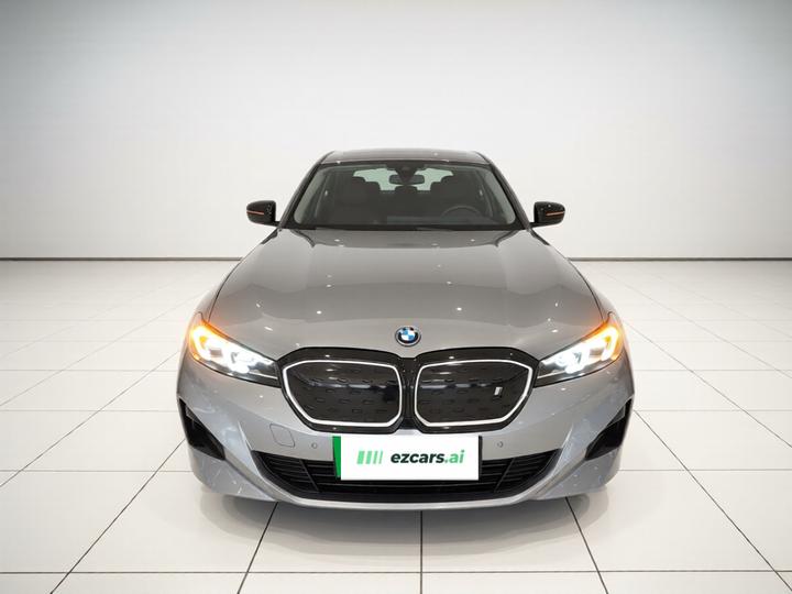 i3 2023 eDrive 40 L M Night Package photo 2