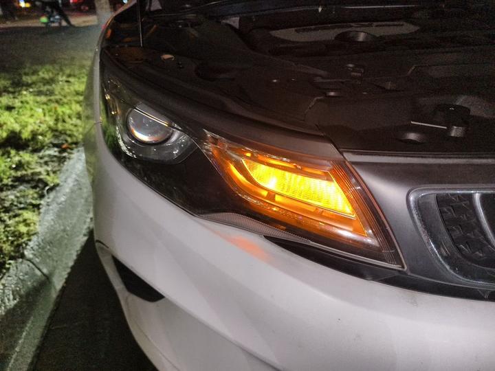 Emgrand GL 2018 1.8L DCT Elite Connected photo 7