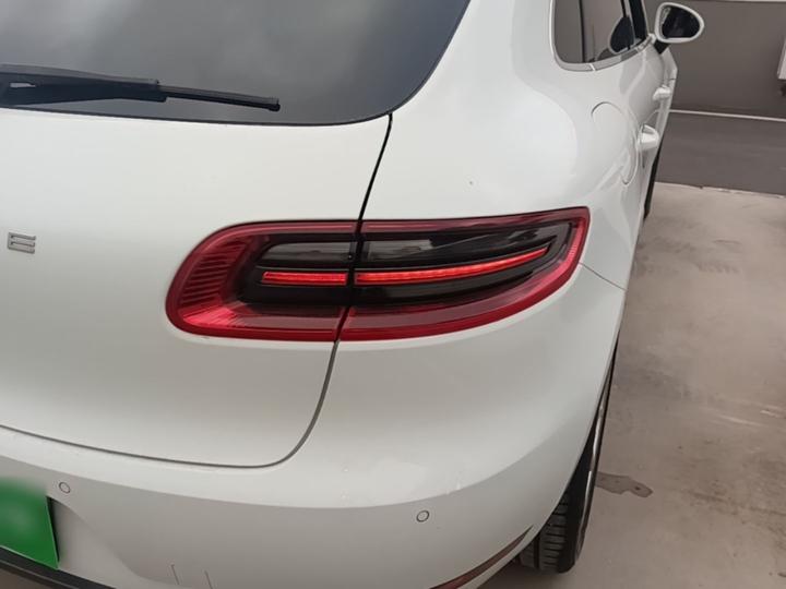 2017 Macan Turbo 3.6T photo 7