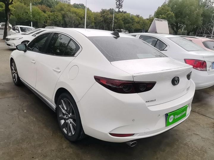 3 Axela 2021 2.0L AT photo 4