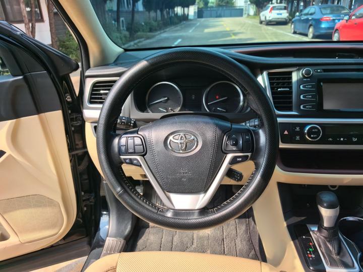 Highlander 2017 2.0T AWD Luxury 7-Seater photo 6