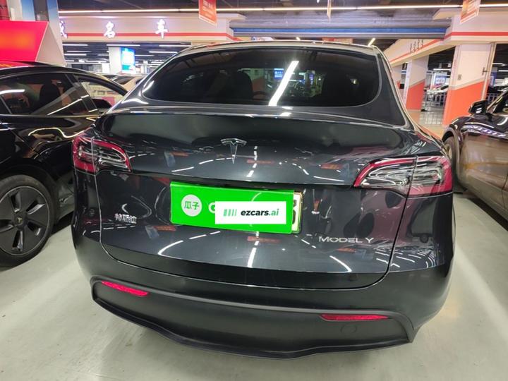 Model Y 2024 RWD photo 3