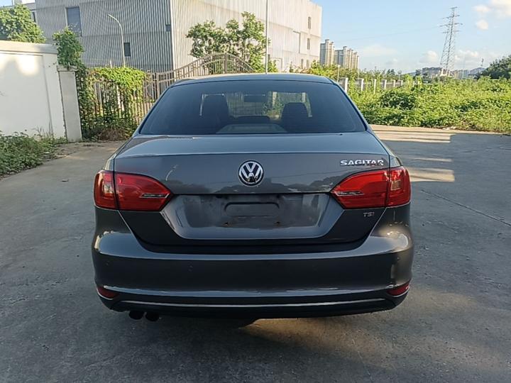 Sagitar 2014 Facelift 1.4TSI AT Luxury photo 3