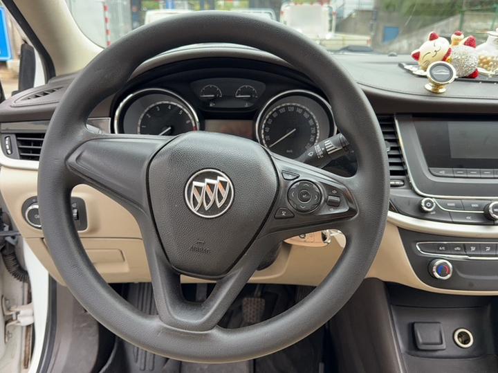 Verano 2015 Sedan 15S MT Progressive photo 6