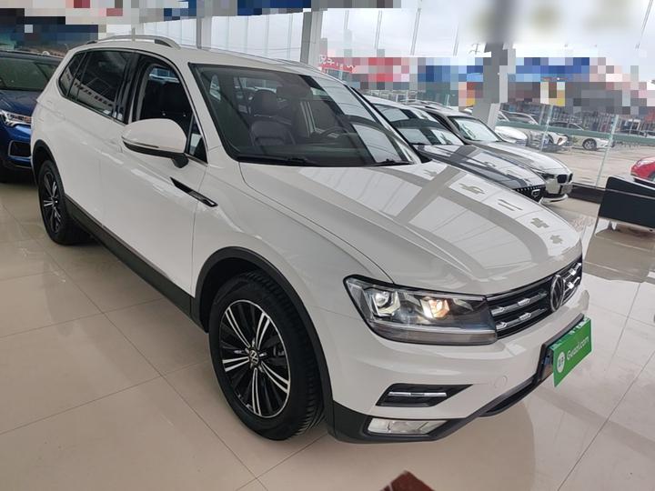 Tiguan L 2021 330TSI AT RWD Smart photo 3