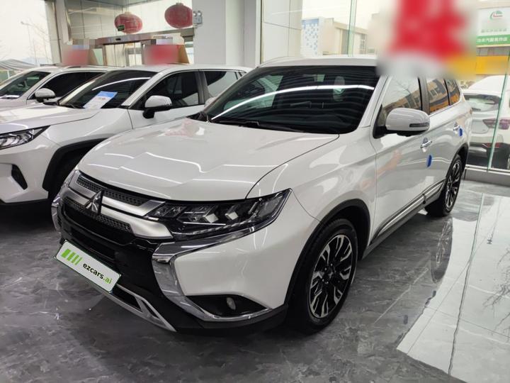 Outlander 2020 2.4L AWD Enjoy 7-Seater