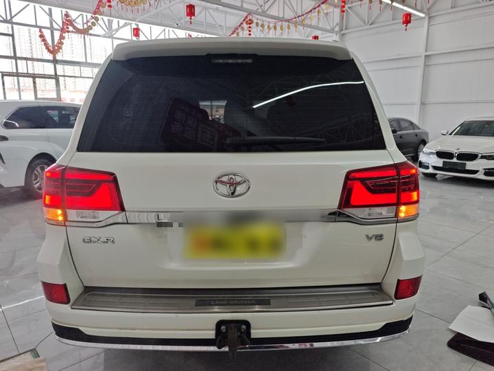 Land Cruiser Parallel Import photo 3