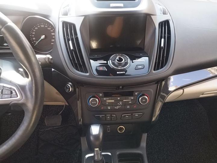 Kuga 2017 EcoBoost 245 AWD photo 8