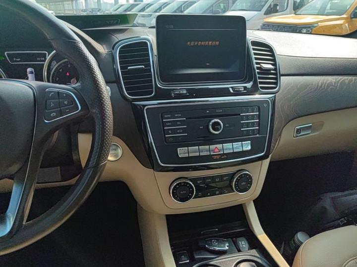 GLE Imported 2017 GLE 400 4MATIC photo 8