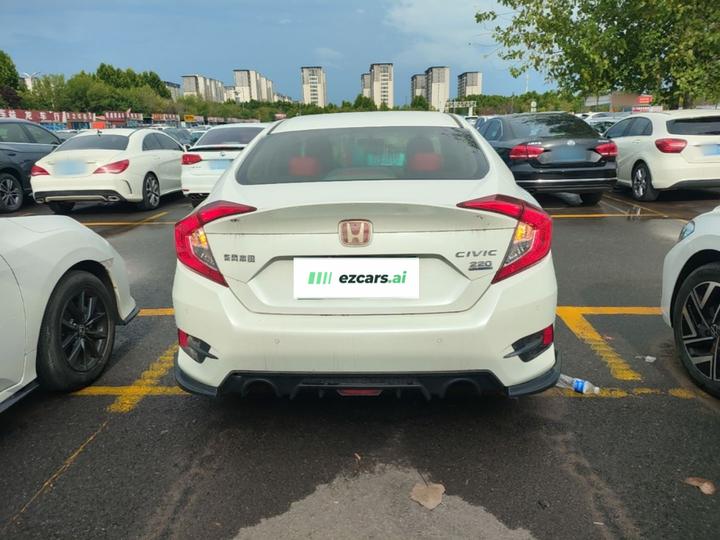 Civic 2016 220TURBO MT Luxury photo 3