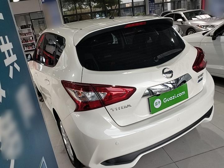 Tiida 2016 1.6L CVT photo 4